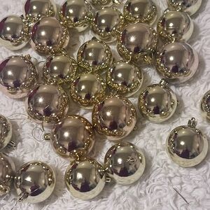 Elegant Gold-Toned Jewelry Set